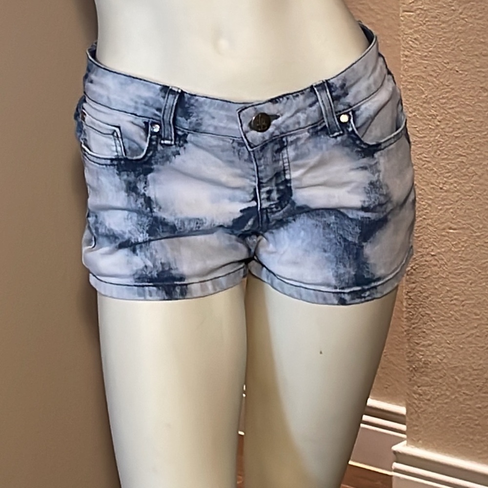 True Freedom, bleach washed, short, Jean shorts